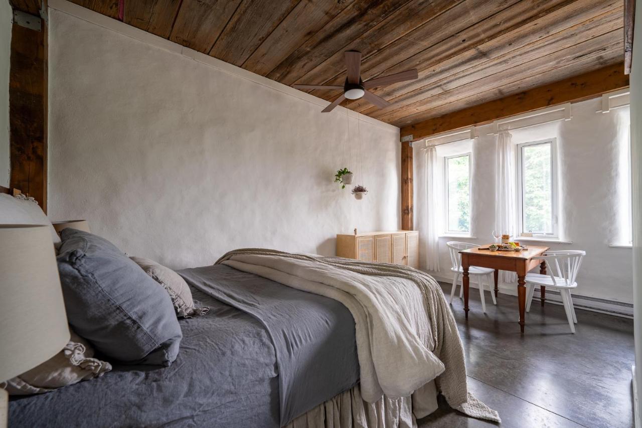 Owl'S Nest Suites Carrying Place Buitenkant foto