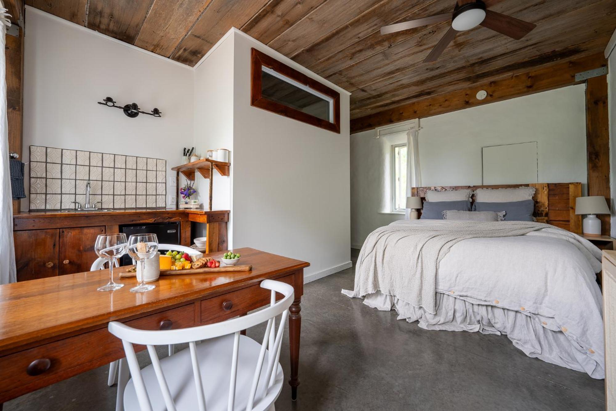 Owl'S Nest Suites Carrying Place Buitenkant foto