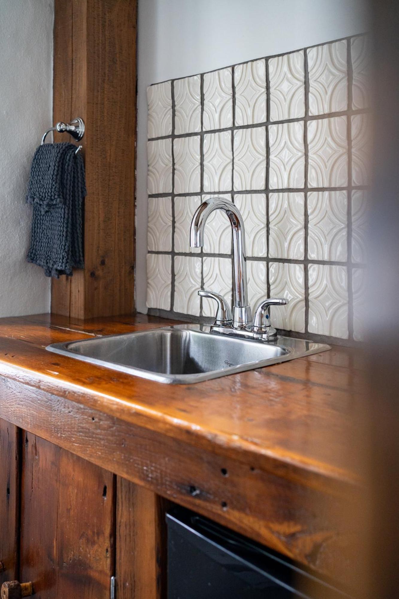 Owl'S Nest Suites Carrying Place Buitenkant foto