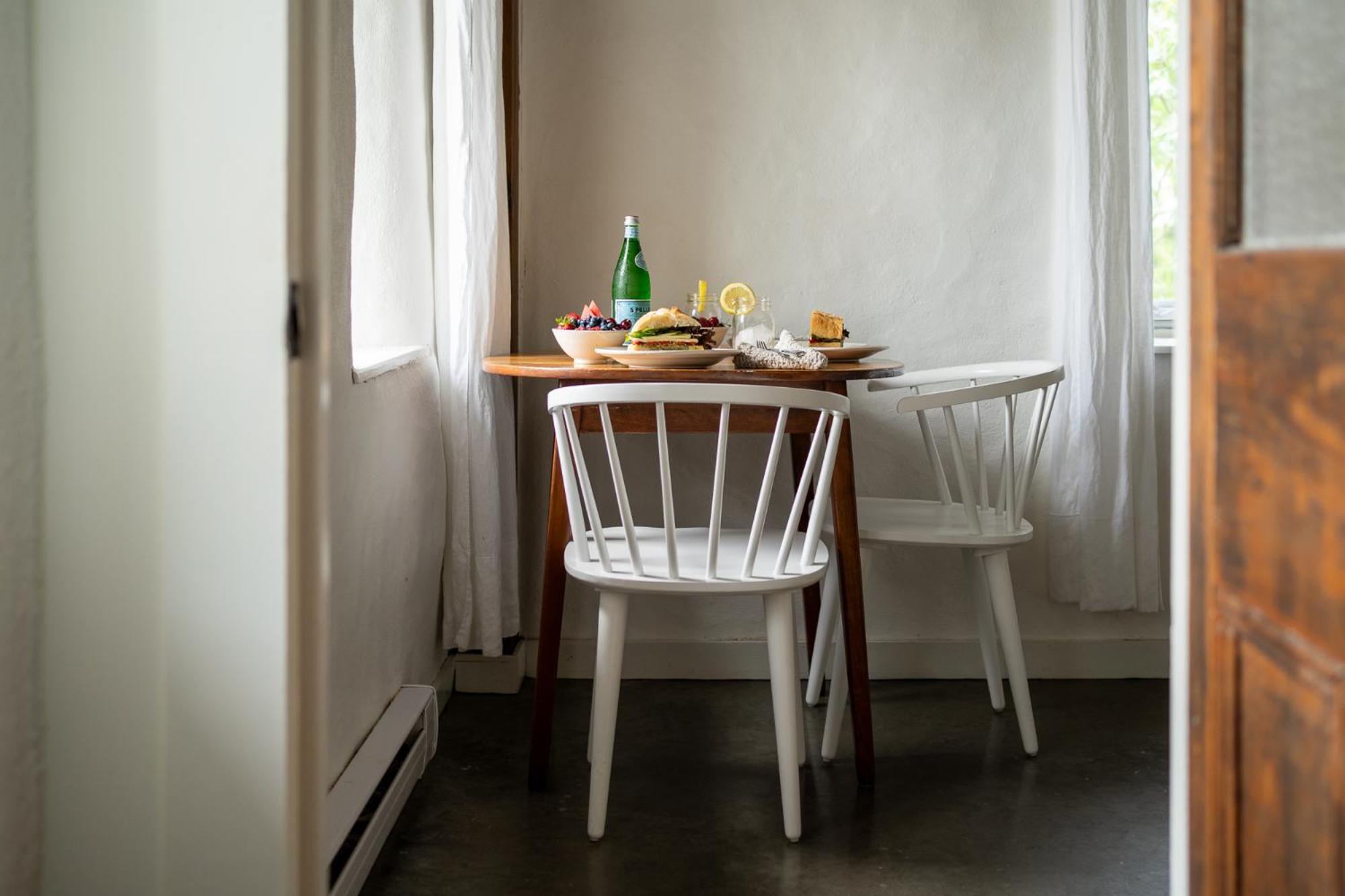Owl'S Nest Suites Carrying Place Buitenkant foto