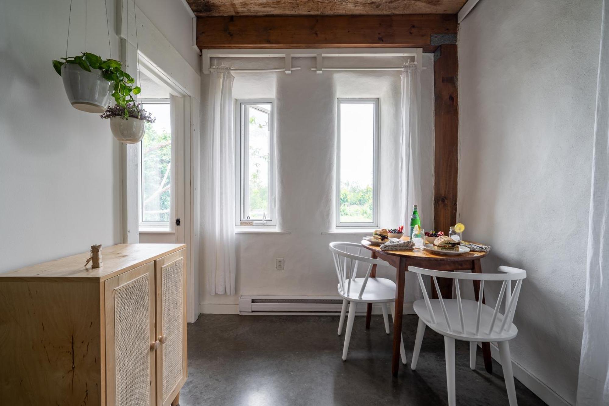 Owl'S Nest Suites Carrying Place Buitenkant foto