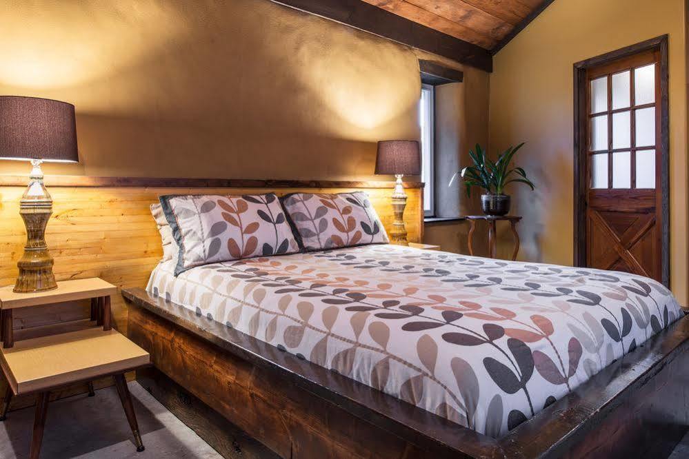 Owl'S Nest Suites Carrying Place Buitenkant foto