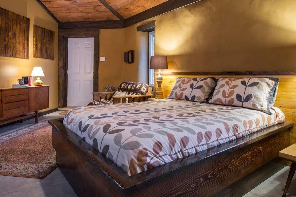 Owl'S Nest Suites Carrying Place Buitenkant foto